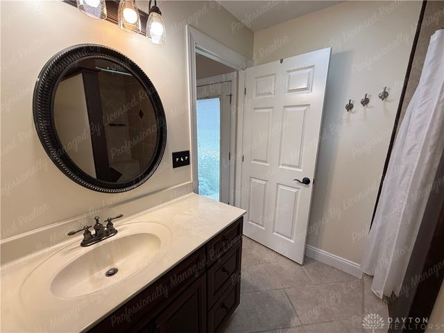 2147 Granada Drive, Beavercreek, OH 45431