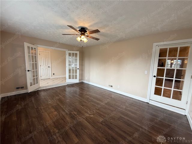2147 Granada Drive, Beavercreek, OH 45431