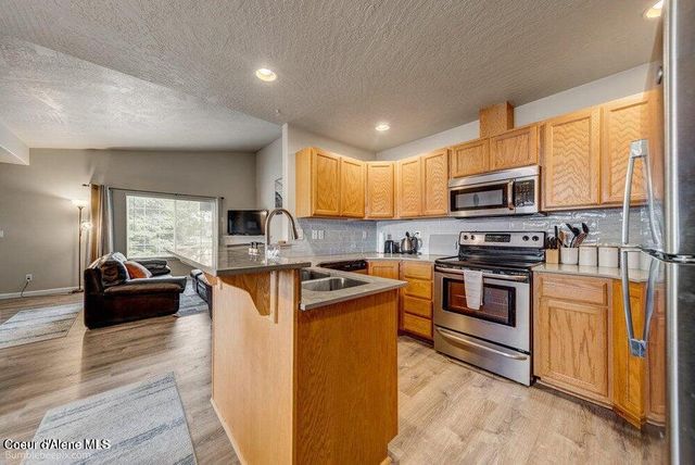 931 N Goldenrod CT, Post Falls, ID 83854