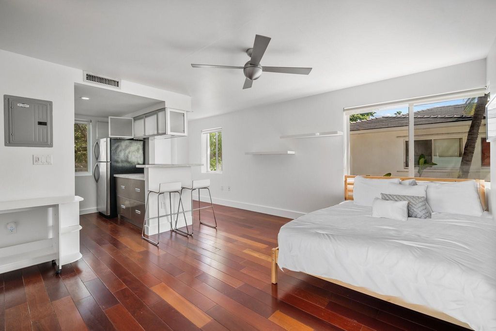 741 6th Street 204-w, Miami Beach, FL 33139