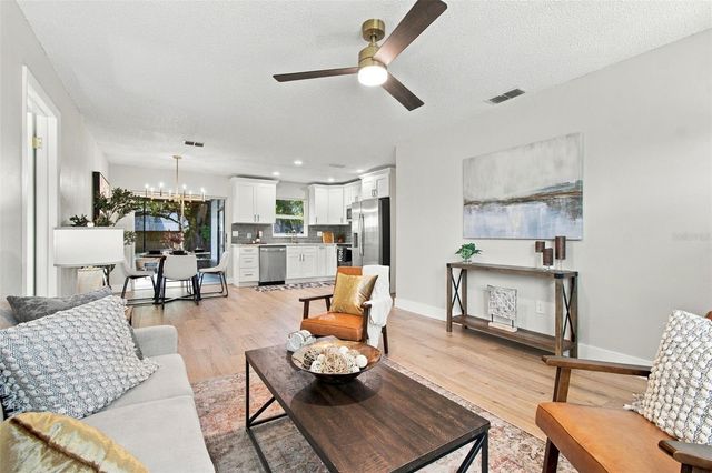 10506 ALAMBRA AVENUE, Tampa, FL 33619