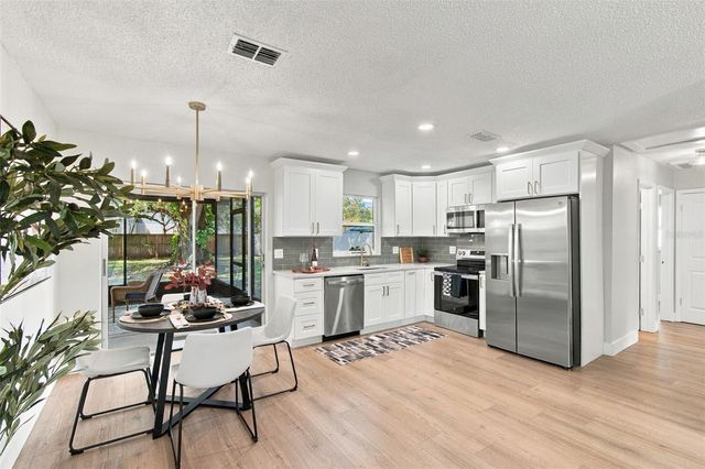 10506 ALAMBRA AVENUE, Tampa, FL 33619