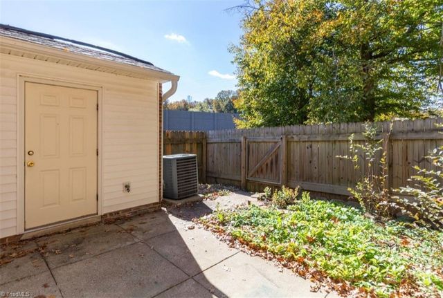 3317 Regents Park Lane C, Greensboro, NC 27455