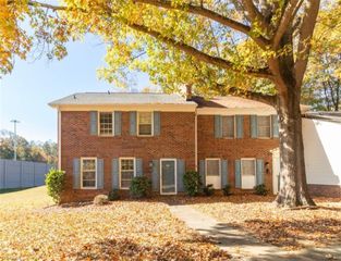 3317 Regents Park Lane C, Greensboro, NC 27455