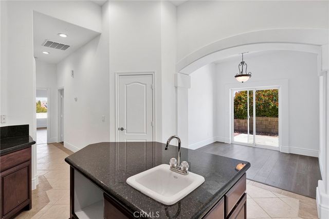 16233 Ridge View Drive, Apple Valley, CA 92307