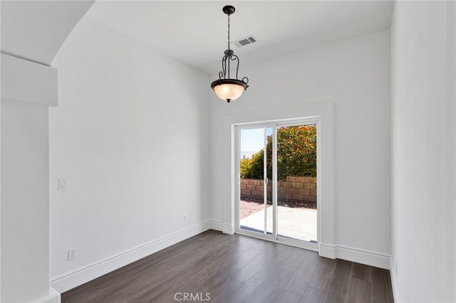 16233 Ridge View Drive, Apple Valley, CA 92307