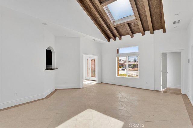 16233 Ridge View Drive, Apple Valley, CA 92307