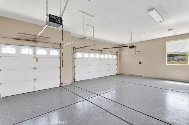 16233 Ridge View Drive, Apple Valley, CA 92307