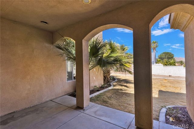16233 Ridge View Drive, Apple Valley, CA 92307
