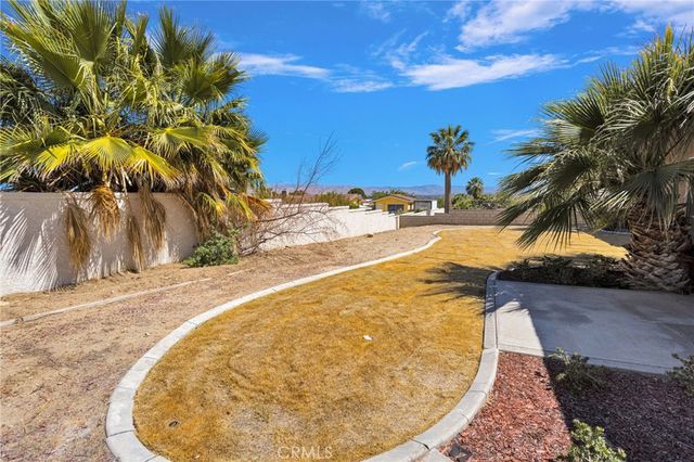 16233 Ridge View Drive, Apple Valley, CA 92307