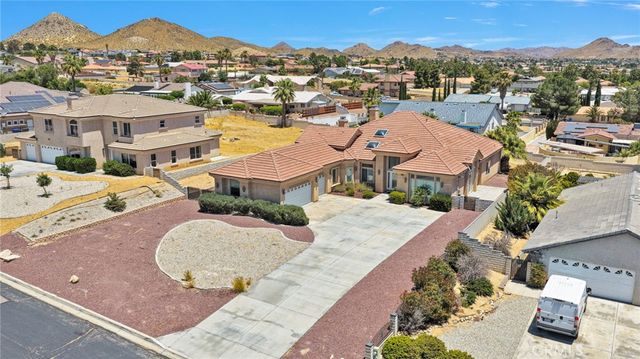 16233 Ridge View Drive, Apple Valley, CA 92307