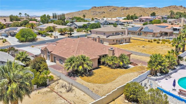 16233 Ridge View Drive, Apple Valley, CA 92307
