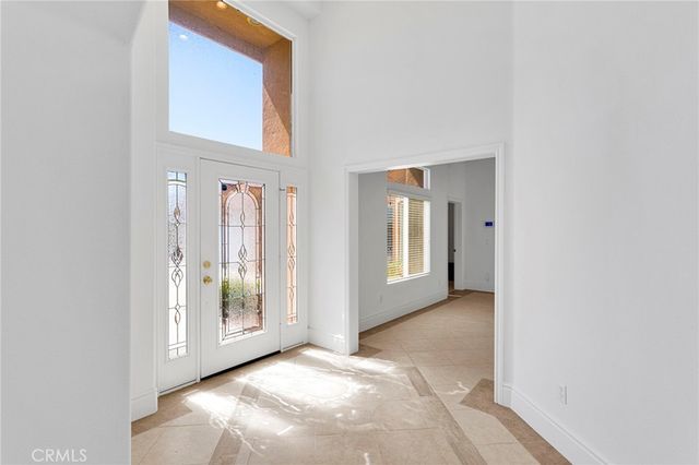 16233 Ridge View Drive, Apple Valley, CA 92307