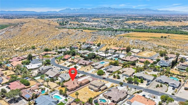 16233 Ridge View Drive, Apple Valley, CA 92307