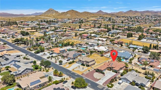 16233 Ridge View Drive, Apple Valley, CA 92307