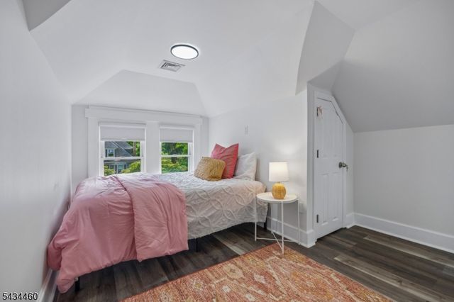 4 Kermit Rd, Maplewood Twp., NJ 07040