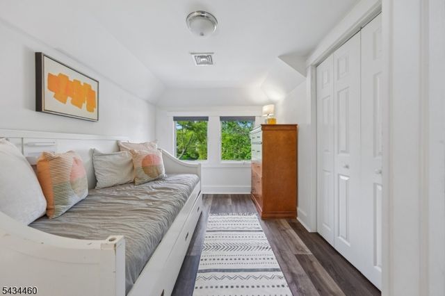 4 Kermit Rd, Maplewood Twp., NJ 07040