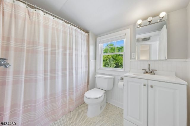 4 Kermit Rd, Maplewood Twp., NJ 07040