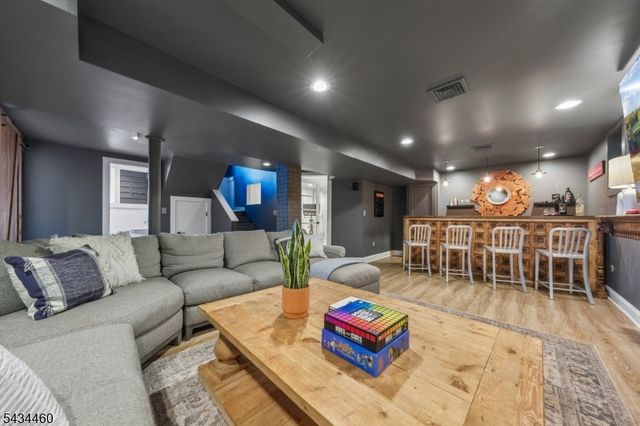 4 Kermit Rd, Maplewood Twp., NJ 07040