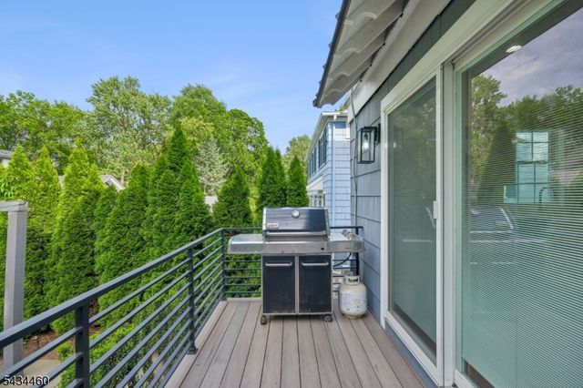 4 Kermit Rd, Maplewood Twp., NJ 07040