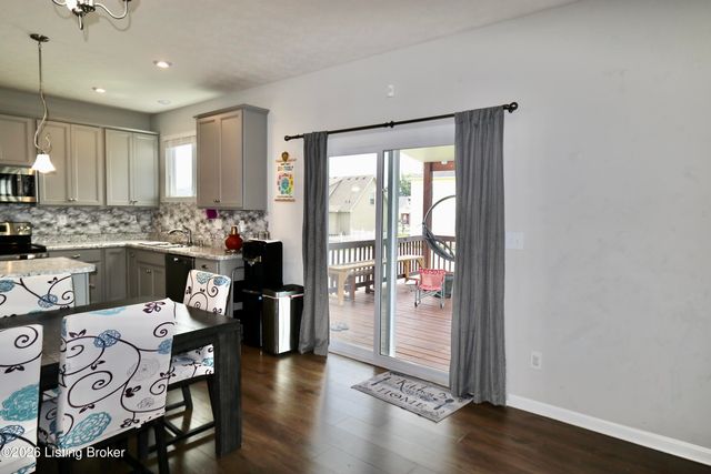518 Williamsburg Dr, Mt Washington, KY 40047