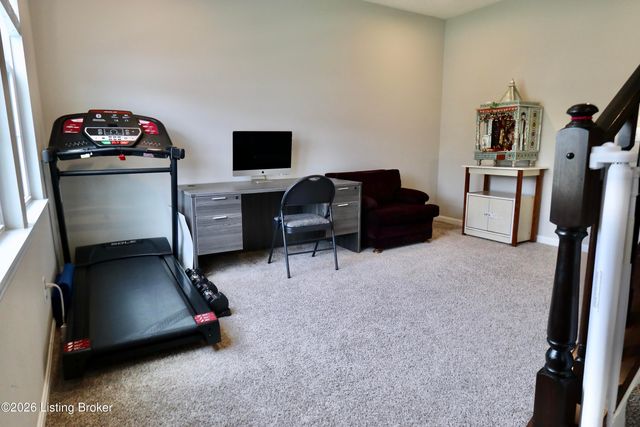518 Williamsburg Dr, Mt Washington, KY 40047