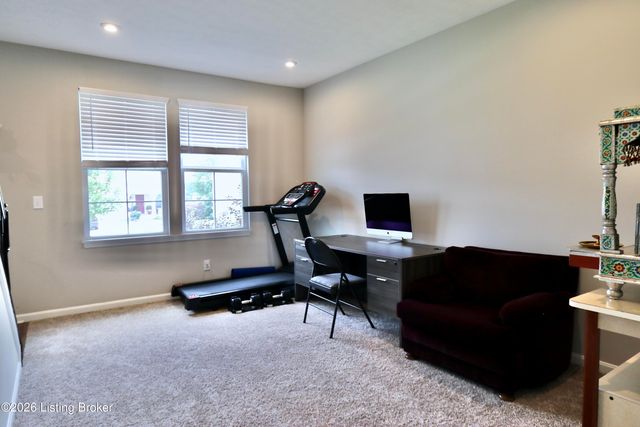 518 Williamsburg Dr, Mt Washington, KY 40047