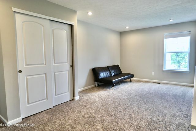 518 Williamsburg Dr, Mt Washington, KY 40047
