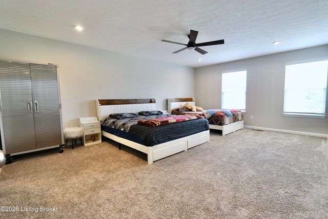 518 Williamsburg Dr, Mt Washington, KY 40047