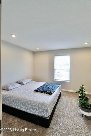 518 Williamsburg Dr, Mt Washington, KY 40047