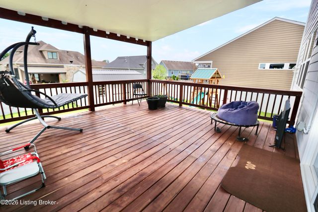 518 Williamsburg Dr, Mt Washington, KY 40047