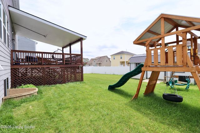 518 Williamsburg Dr, Mt Washington, KY 40047