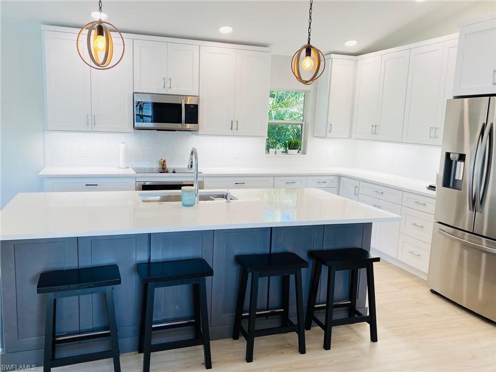 803 104th AVE N, NAPLES, FL 34108 — photo 2