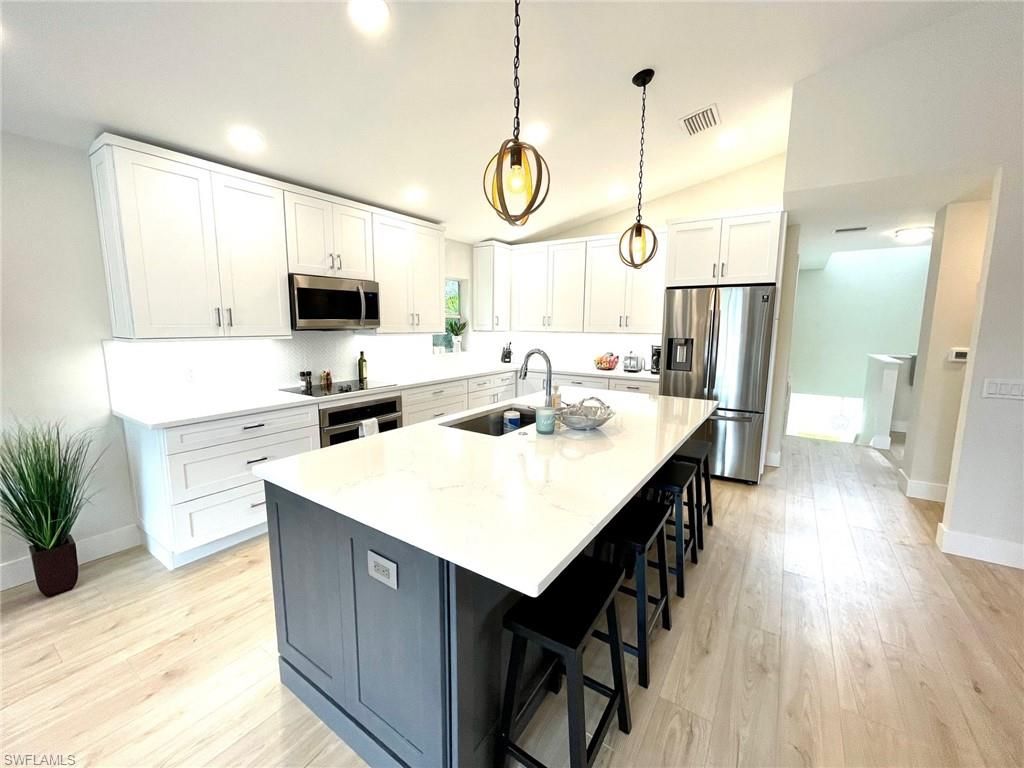 803 104th AVE N, NAPLES, FL 34108 — photo 3