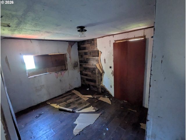301 B Ave, Canyonville, OR 97417