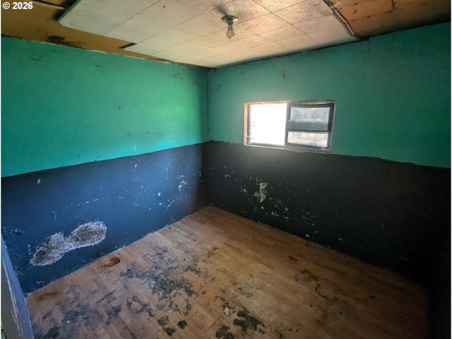 301 B Ave, Canyonville, OR 97417