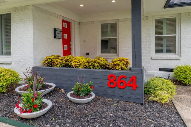 864 Peavy Road, Dallas, TX 75218