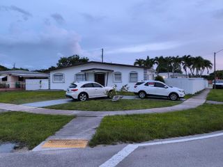 12140 SW 187th St, Miami, FL 33177
