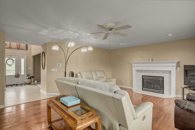 1816 Knollmont Drive, Florence, KY 41042