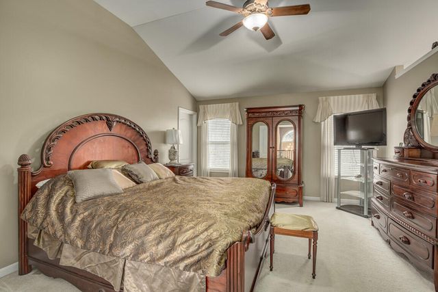 1816 Knollmont Drive, Florence, KY 41042