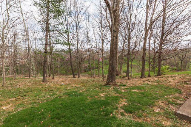 1816 Knollmont Drive, Florence, KY 41042