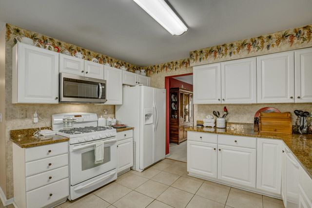 1816 Knollmont Drive, Florence, KY 41042
