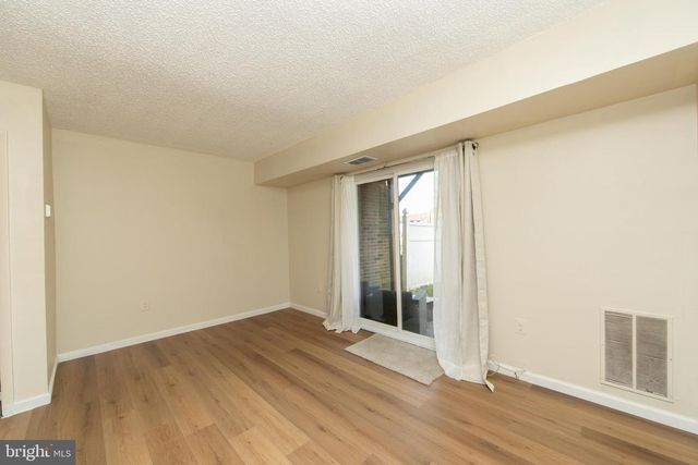 54 LA CASCATA TNHS, Clementon, NJ 08021