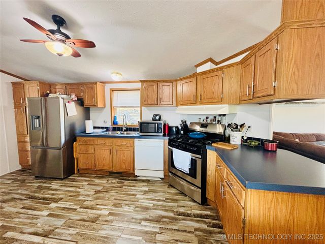 416614 Caribou Lane, Eufaula, OK 74432