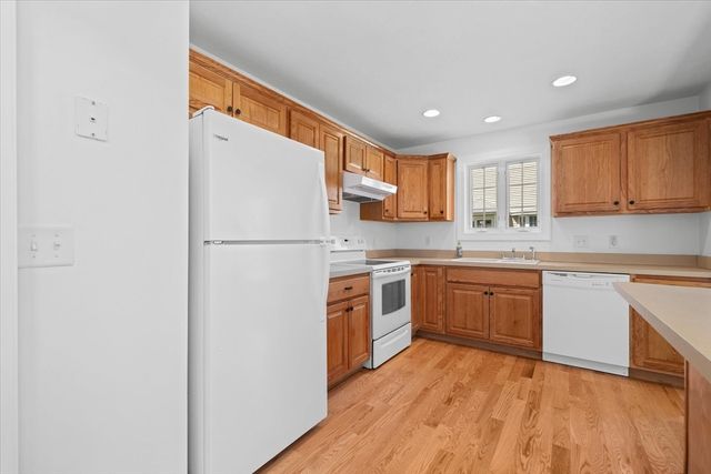 14 Angell Brook Dr 14, West Boylston, MA 01583