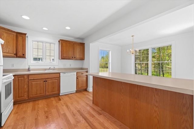 14 Angell Brook Dr 14, West Boylston, MA 01583