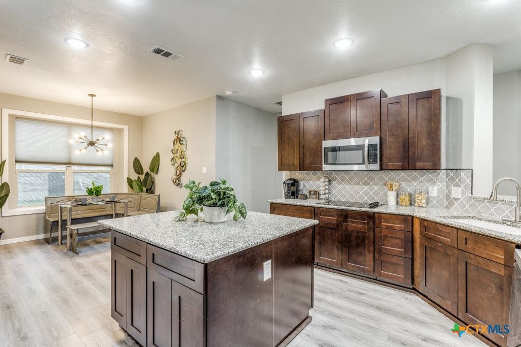Image 10 of property listing at 814 Tuscan Road, Harker Heights, TX 76548