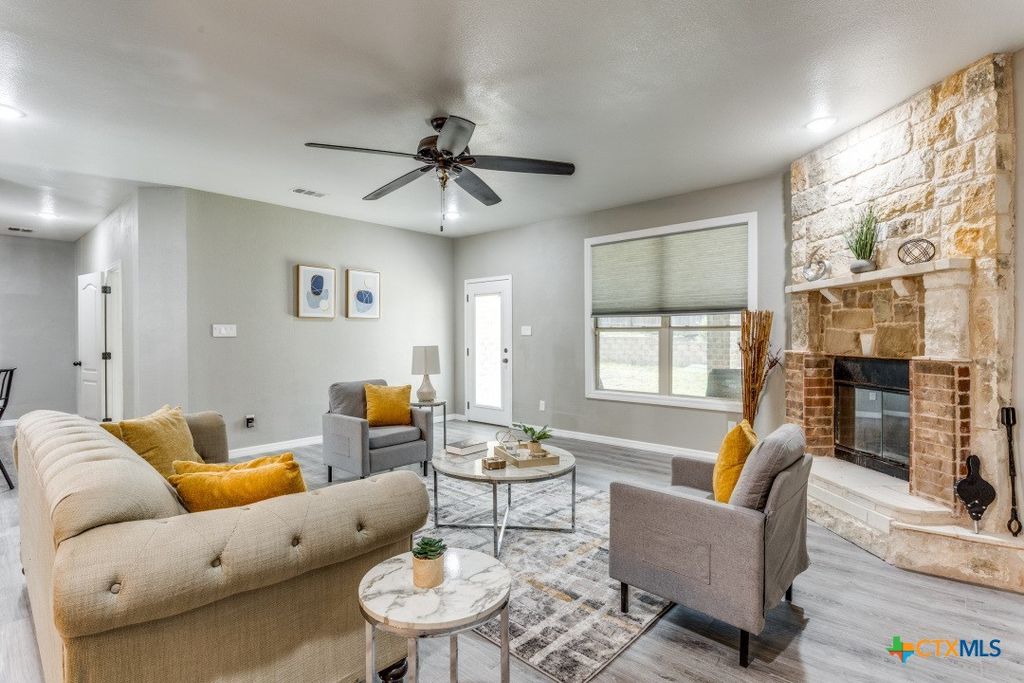 Image 6 of property listing at 814 Tuscan Road, Harker Heights, TX 76548