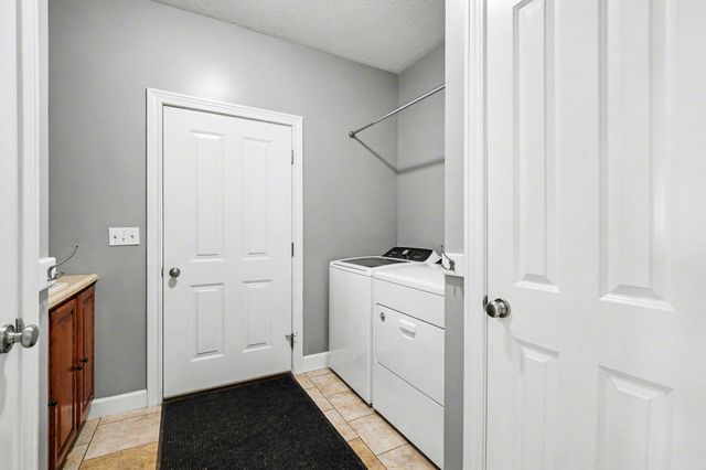 2516 Vanhorn Court, Allegan, MI 49010