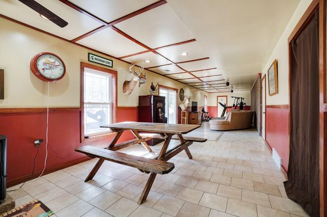 2516 Vanhorn Court, Allegan, MI 49010